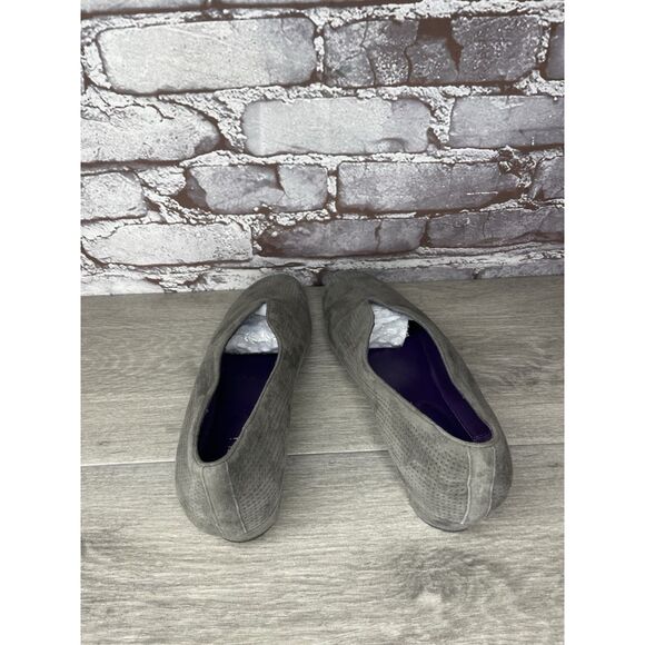 Vaneli Gray Suede Leather Perforated Slip On Wedge Shoes Women’s Sz 8.5W US/39EU - Picture 7 of 16